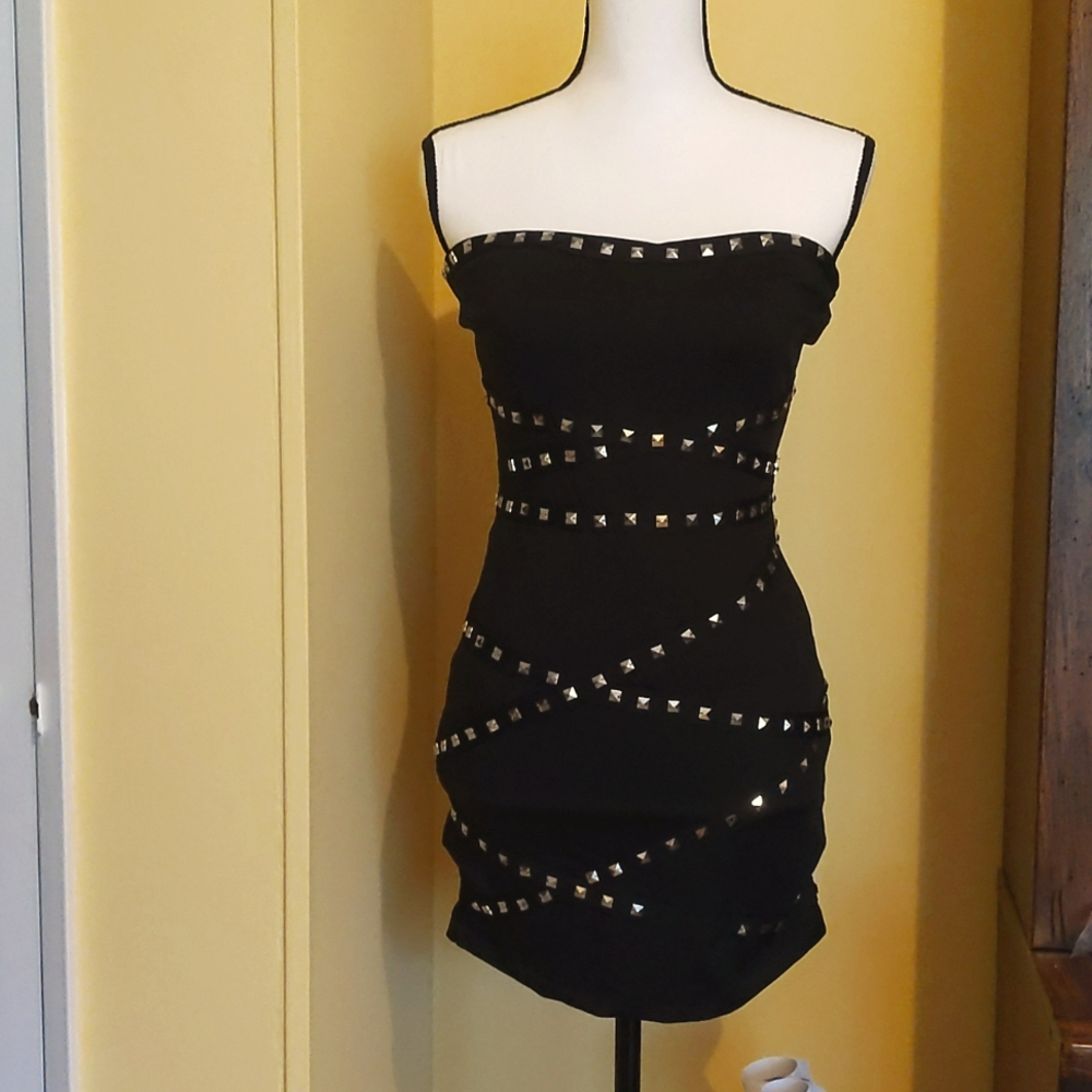 Forever 21 black tube dress